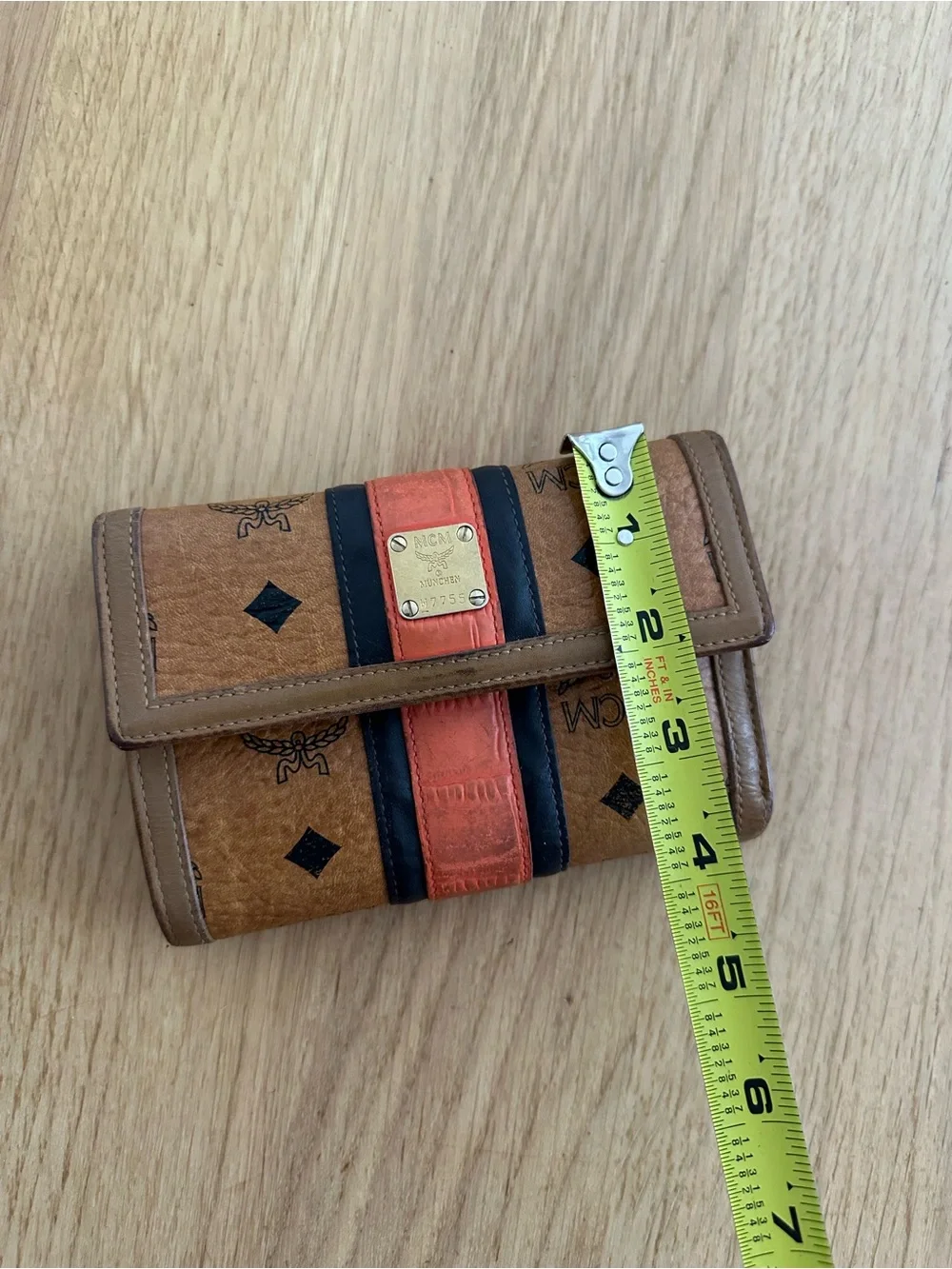 MCM tri fold